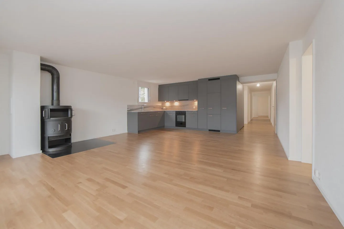 Charming 4.5-room apartment with Rhine view in Schaffhausen - Photo 3 of 12