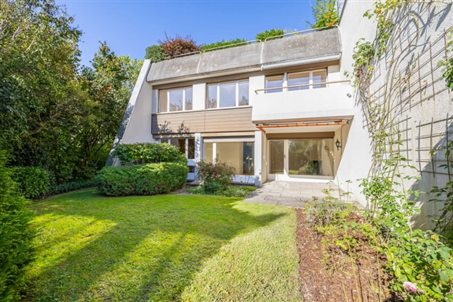 Votre maison avec tranquillité, connexion et potentiel - Photo 1 sur 13