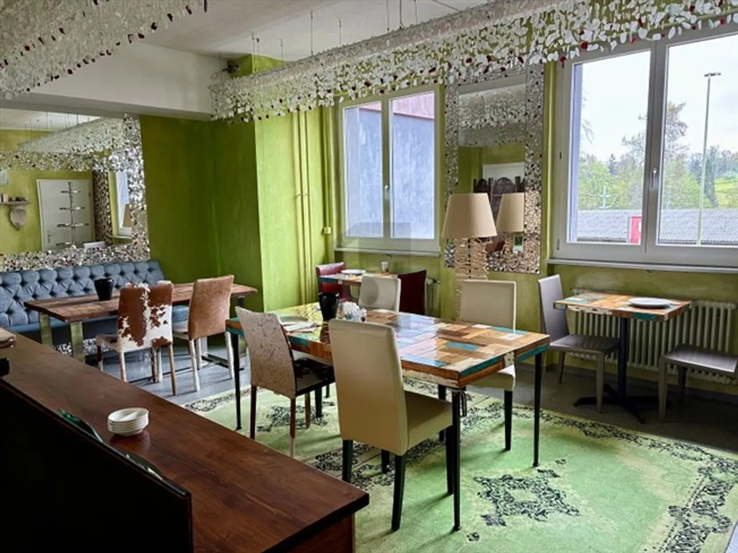 MODERN SPACES WITH LAKE VIEW - Photo 4 of 6