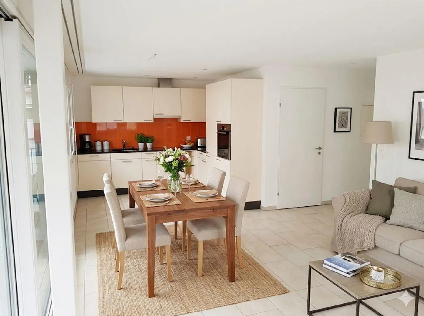 Modern 3.5-room apartment with spacious balcony - centrally located near B... - Photo 1 of 7