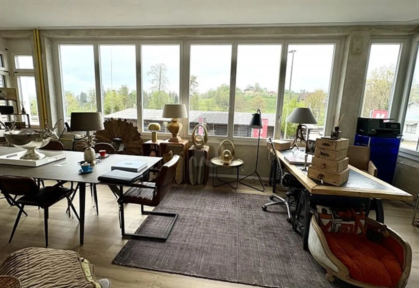 MODERN SPACES WITH LAKE VIEW - Photo 2 of 6