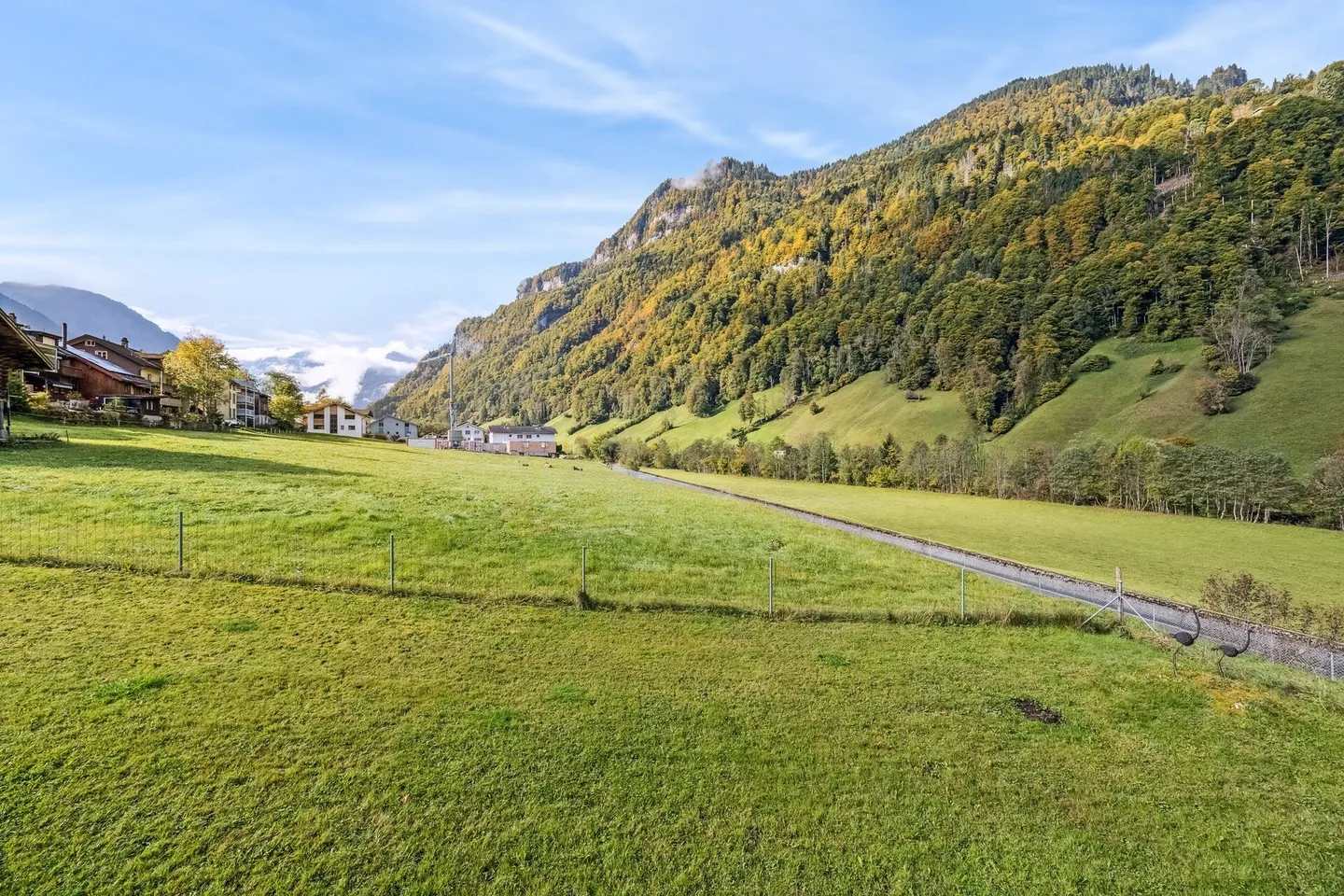 Paradiso naturale a Glarus! Vista sulle montagne, tranquillità e vicinanza a un ruscello! - Foto 1 di 10