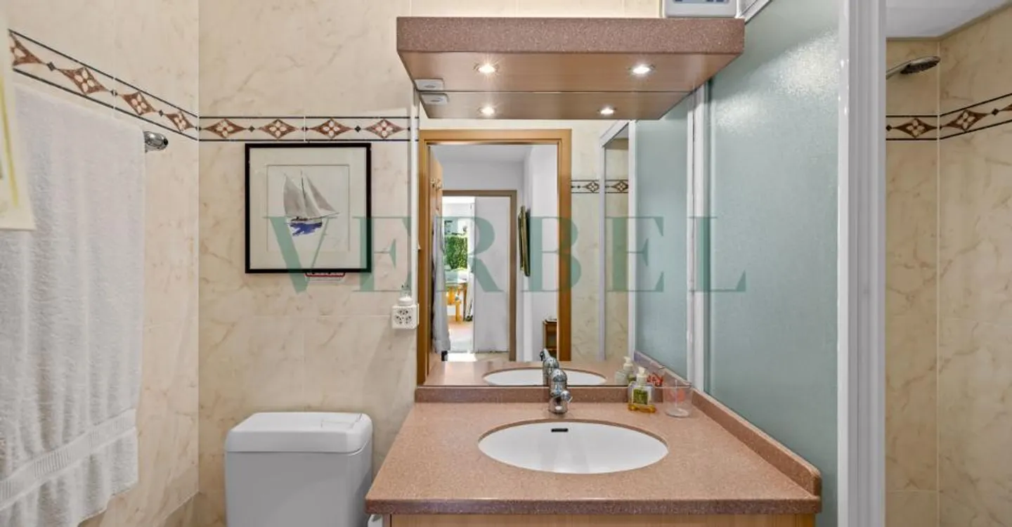 Appartement Charmant avec Jardin - Photo 7 sur 9