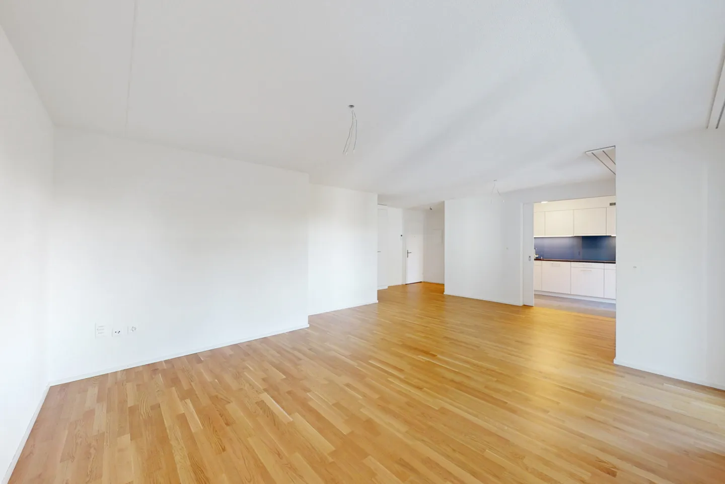 Schöne und helle Wohnung in grüner Umgebung - Photo 3 of 10