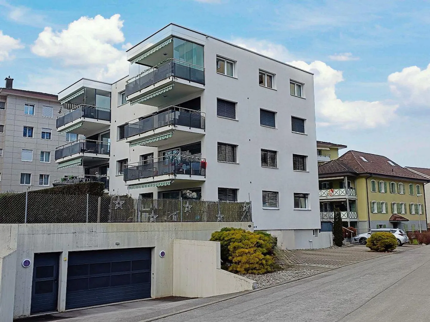 Modern 3.5-room apartment with spacious balcony - centrally located near B... - Photo 6 of 7