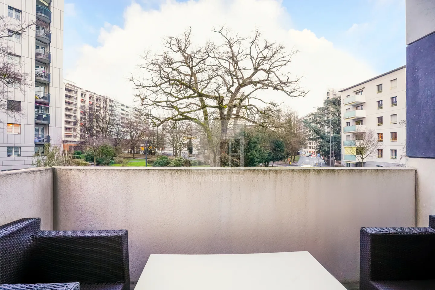 Exclusivity: 6-room apartment with balconies in Charmilles - Photo 12 of 12