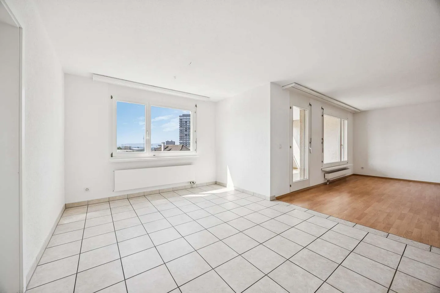 Grosszügige Wohnung mit Weitsicht - Foto 2 von 11