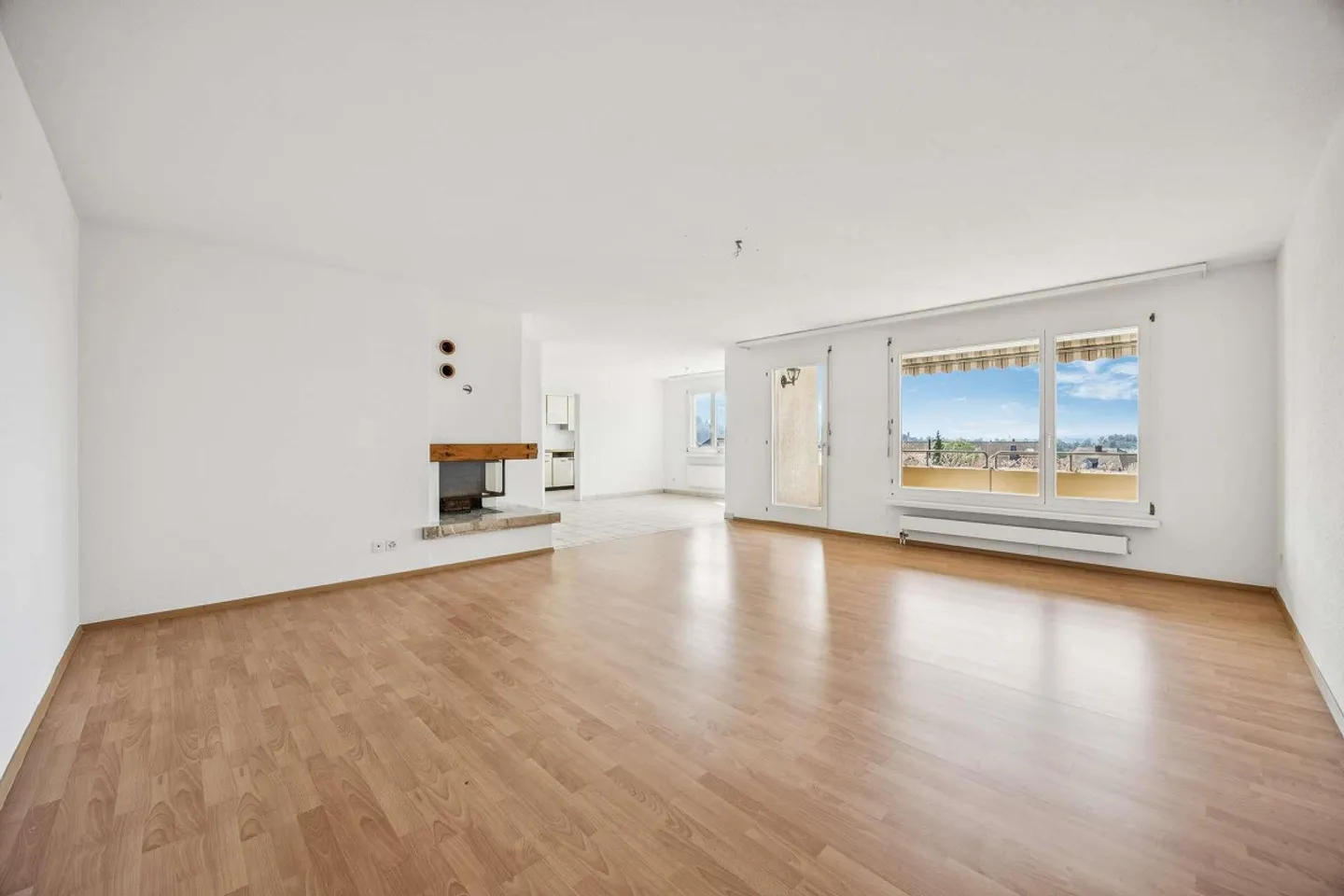 Grosszügige Wohnung mit Weitsicht - Foto 1 von 11