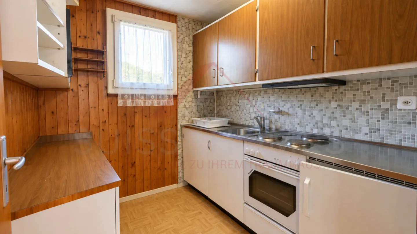 Charming 5.5-Room Chalet with 2 Living Units, Swedish Stoves & Huge Garden Dream in Plasselb - Photo 12 of 15