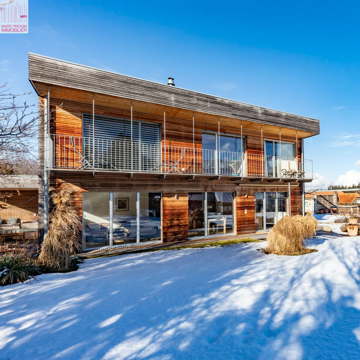 Magnificent Minergie villa with 5.5 rooms on a plot of 1,061 m2 - Photo 1 of 17