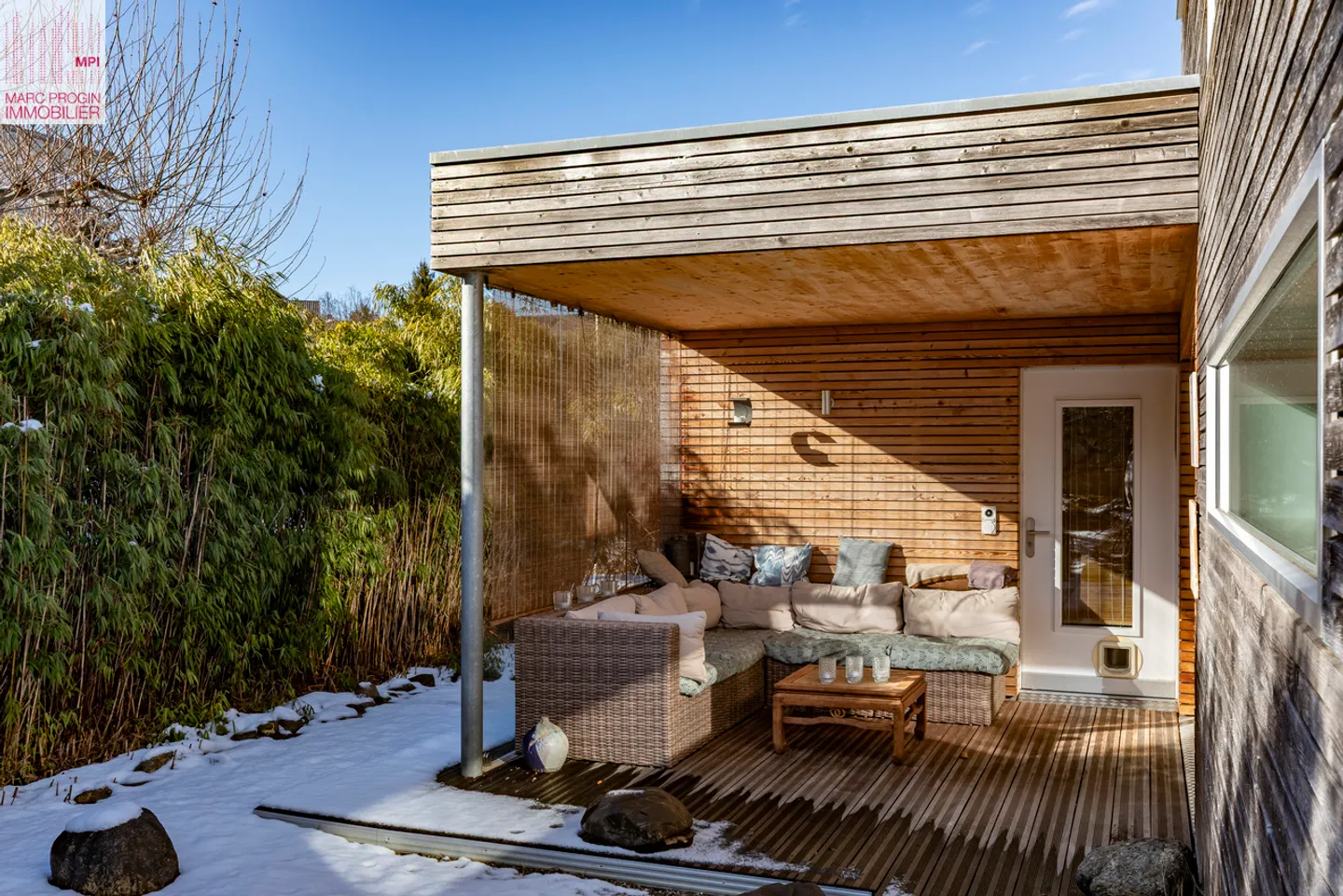 Magnificent Minergie villa with 5.5 rooms on a plot of 1,061 m2 - Photo 4 of 17