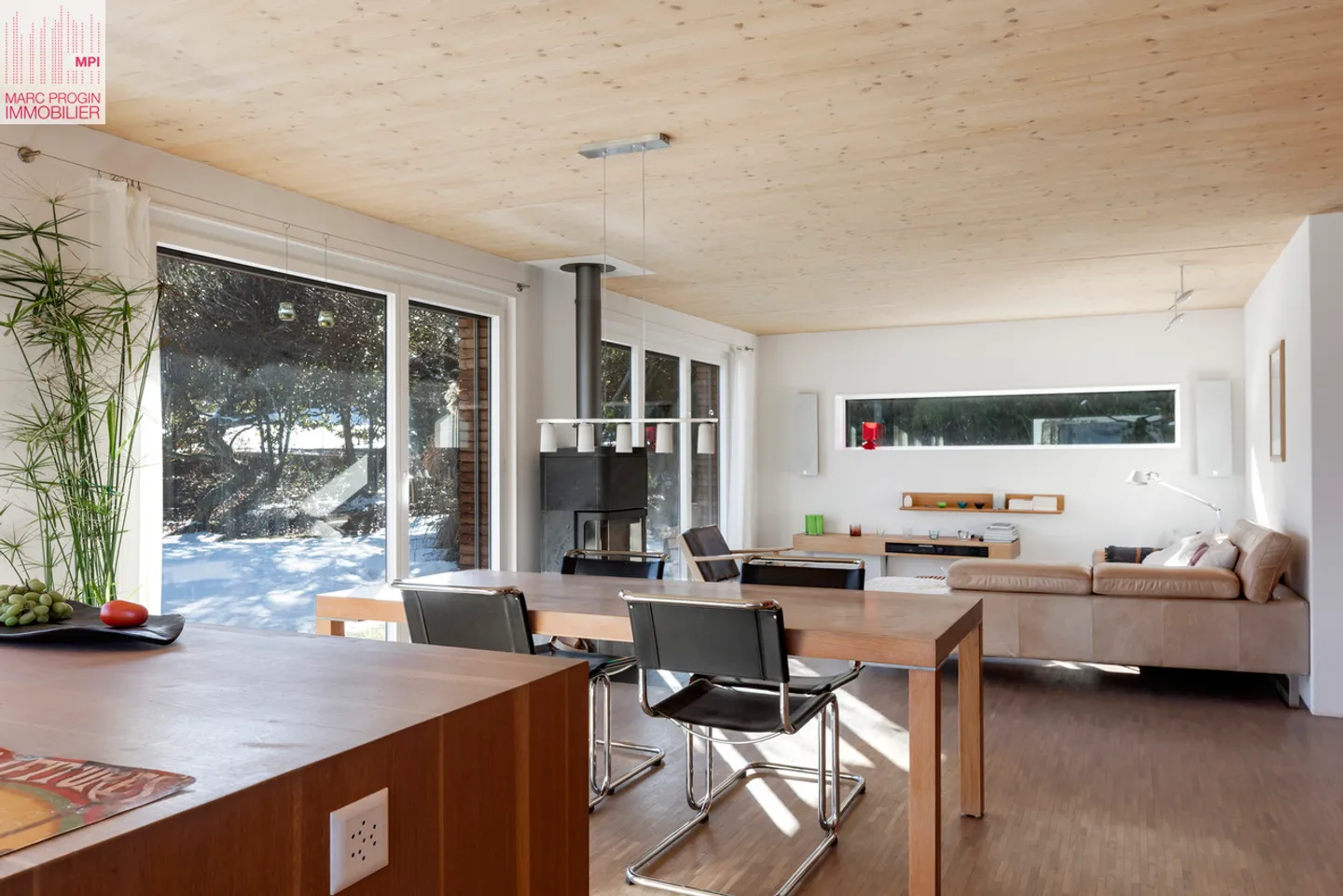 Magnificent Minergie villa with 5.5 rooms on a plot of 1,061 m2 - Photo 8 of 17