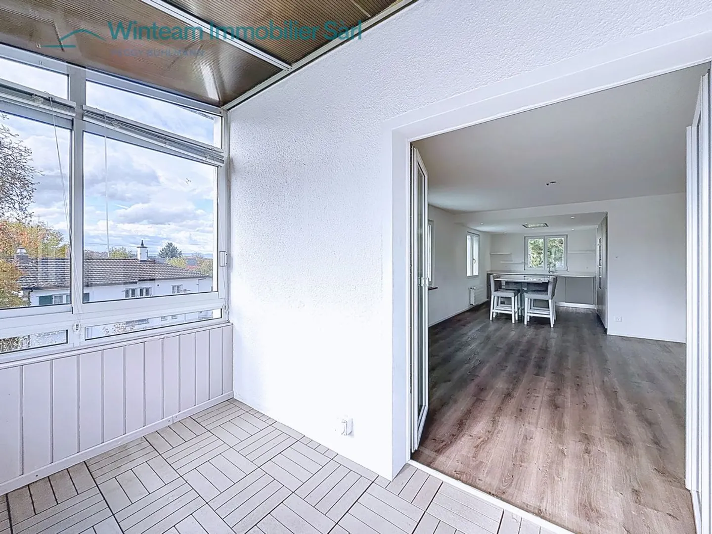 New on the market: 3.5 room renovated apartment with unique charm, veranda and exclusive garden - Photo 4 of 13