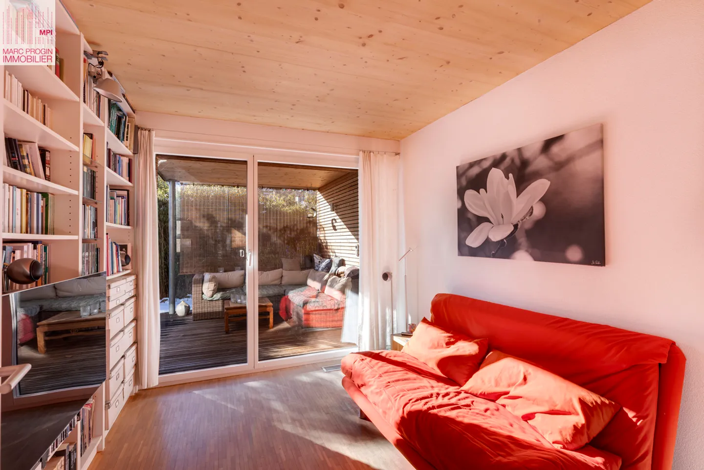 Magnificent Minergie villa with 5.5 rooms on a plot of 1,061 m2 - Photo 11 of 17