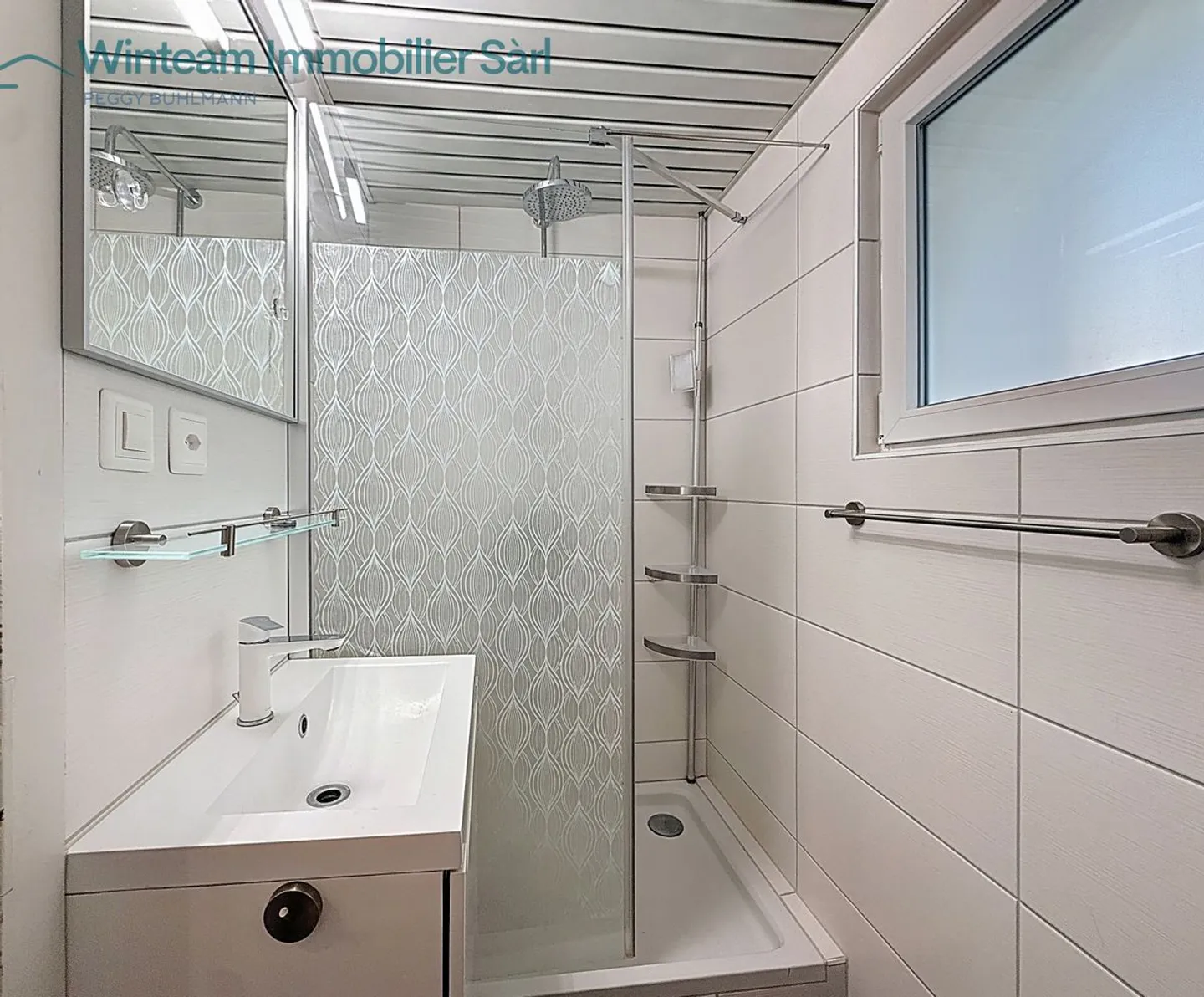 New on the market: 3.5 room renovated apartment with unique charm, veranda and exclusive garden - Photo 9 of 13