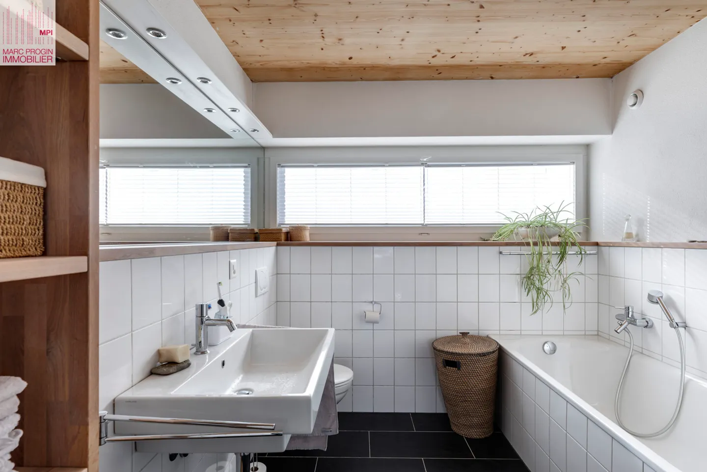 Magnificent Minergie villa with 5.5 rooms on a plot of 1,061 m2 - Photo 13 of 17