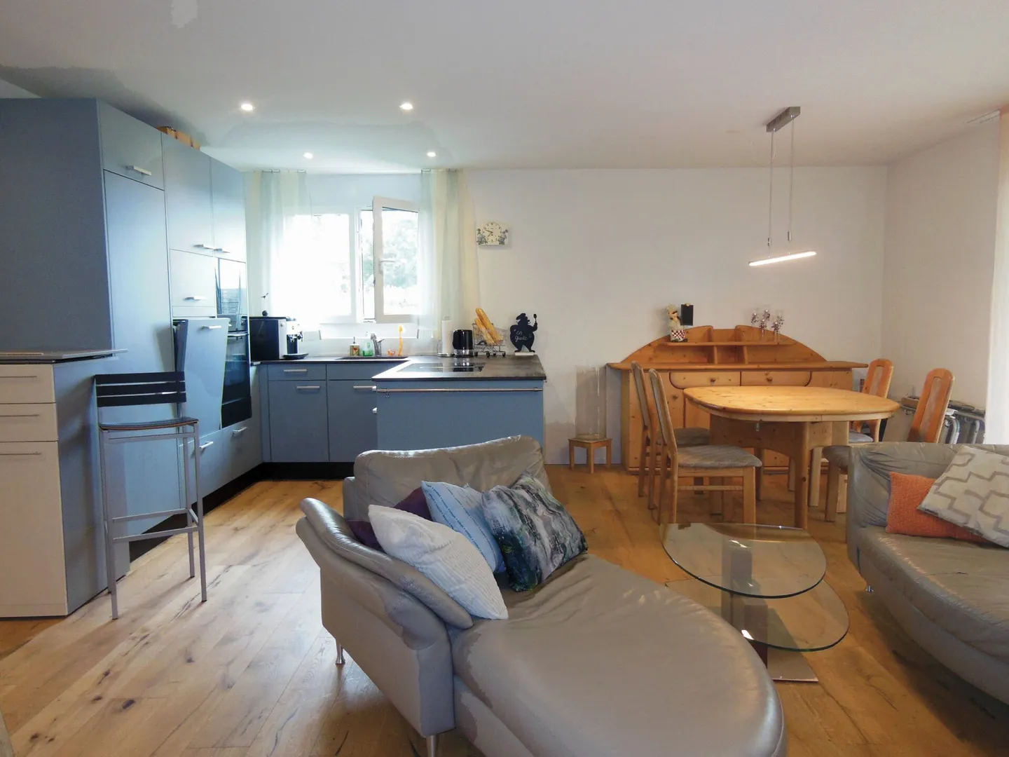 Modern 3.5-room apartment with private garden in Heremetschwil-Staffeln - Photo 3 of 12