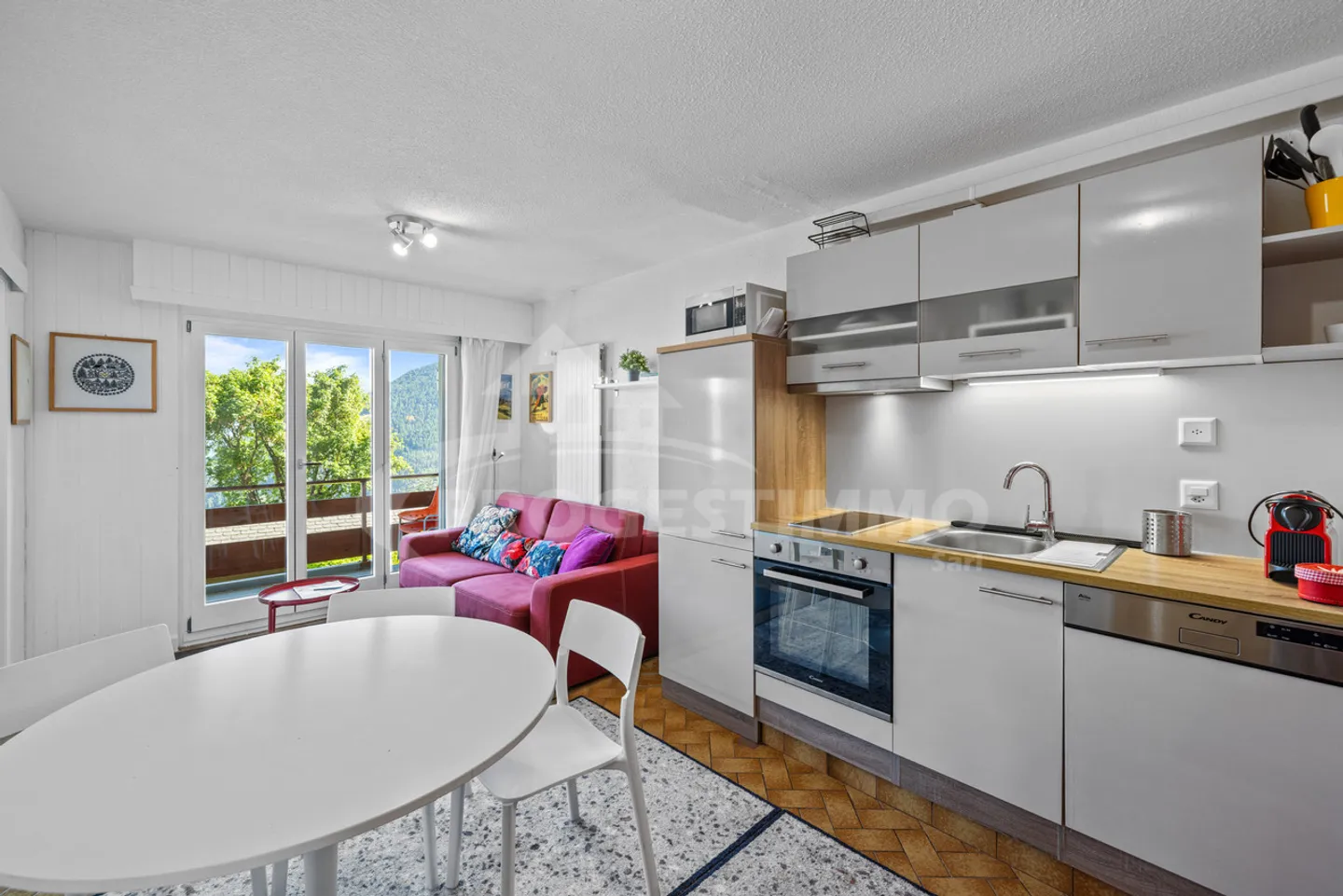 SCHÖNE 1-ZIMMER-WOHNUNG VOLLSTÄNDIG RENOVIERT - Foto 1 von 15