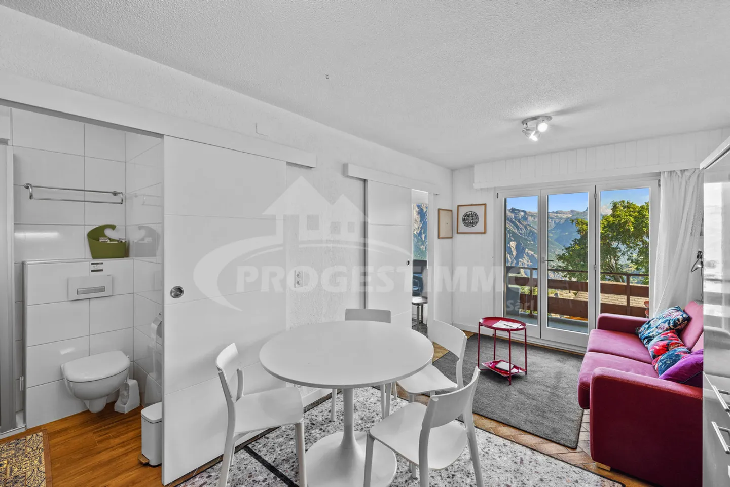 SCHÖNE 1-ZIMMER-WOHNUNG VOLLSTÄNDIG RENOVIERT - Foto 2 von 15