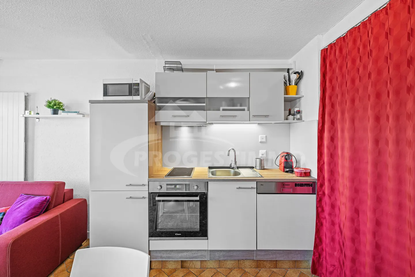 SCHÖNE 1-ZIMMER-WOHNUNG VOLLSTÄNDIG RENOVIERT - Foto 4 von 15