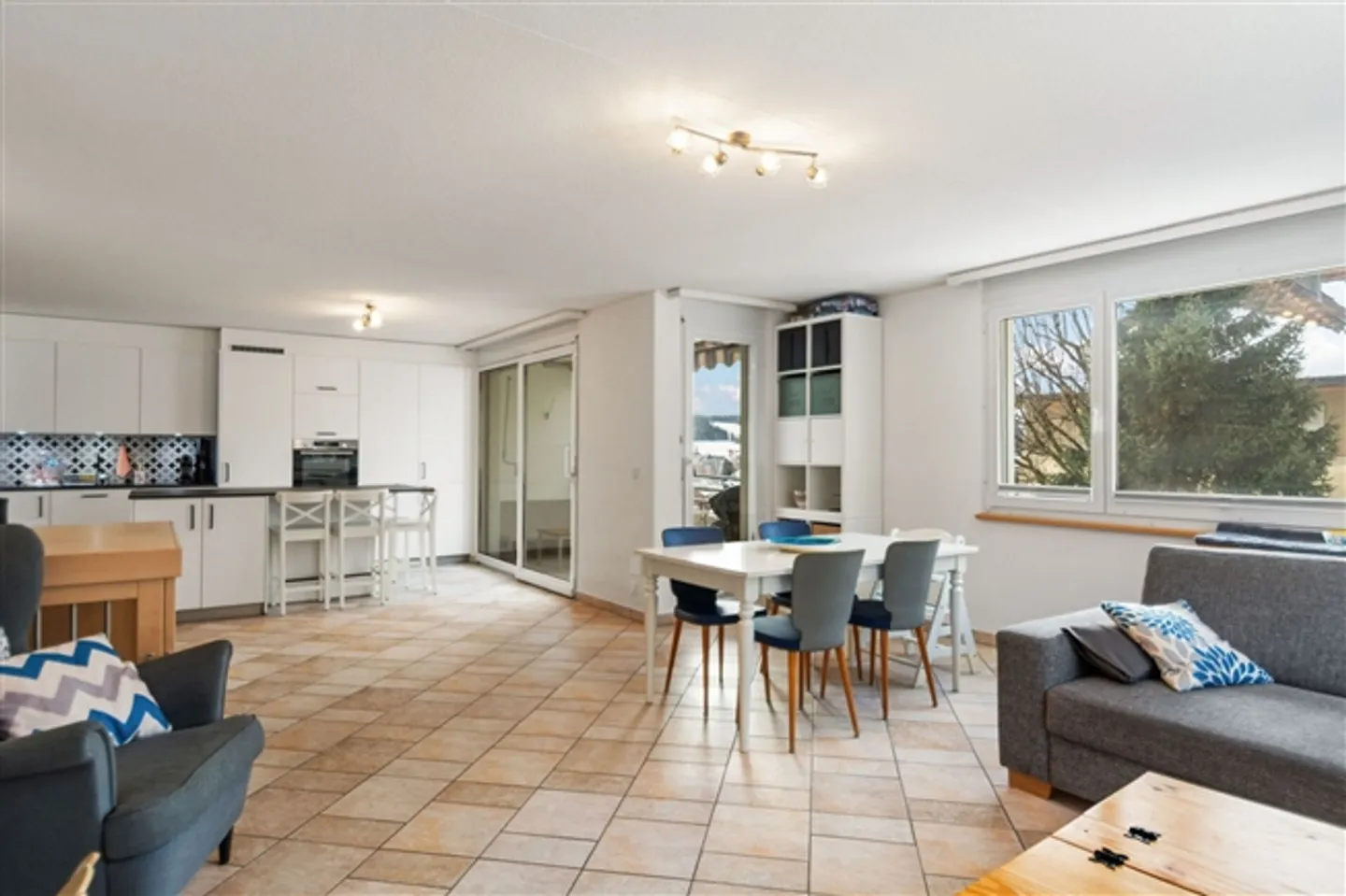 «La Chaux-de-Fonds, prächtige 4,5-Zimmer-Wohnung mit Garage und Aufzug» - Foto 3 von 13