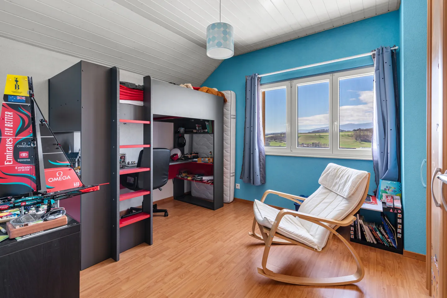 Maison familiale rénovée avec jardin, véranda et autonomie énergétique - Photo 7 of 13