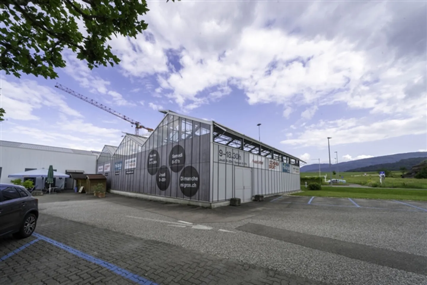 Spacious Retail Space with 2,500m2 - MParc Delemont - Photo 3 of 19