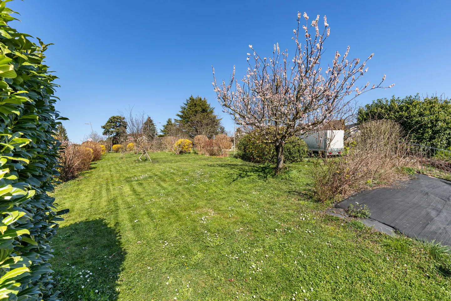 Maison familiale rénovée avec jardin, véranda et autonomie énergétique - Photo 12 of 13