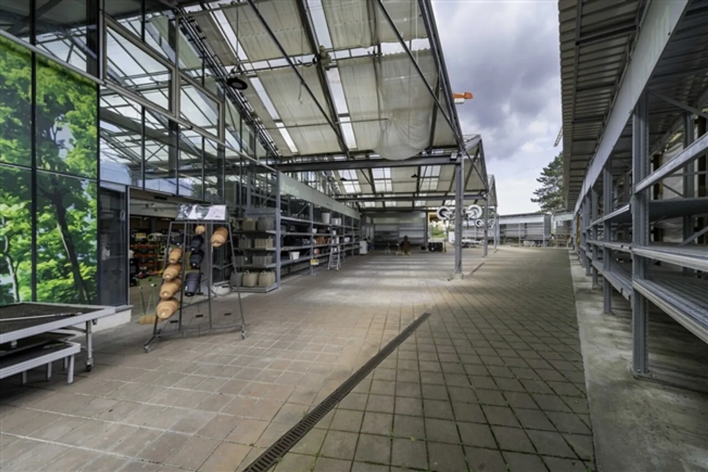 Spacious Retail Space with 2,500m2 - MParc Delemont - Photo 14 of 19
