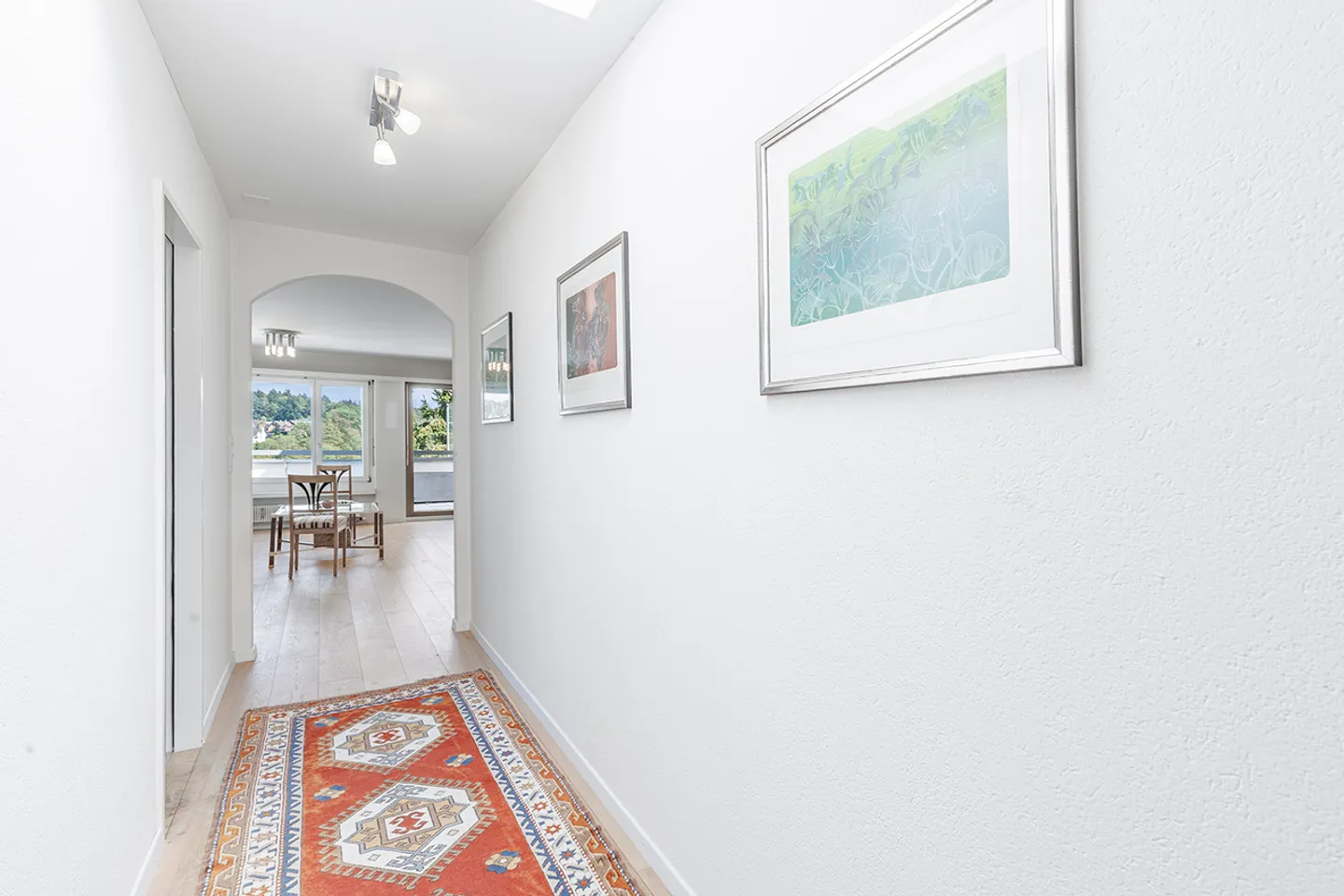 Gediegene Attikawohnung mit herrlicher Terrasse - Foto 6 di 13