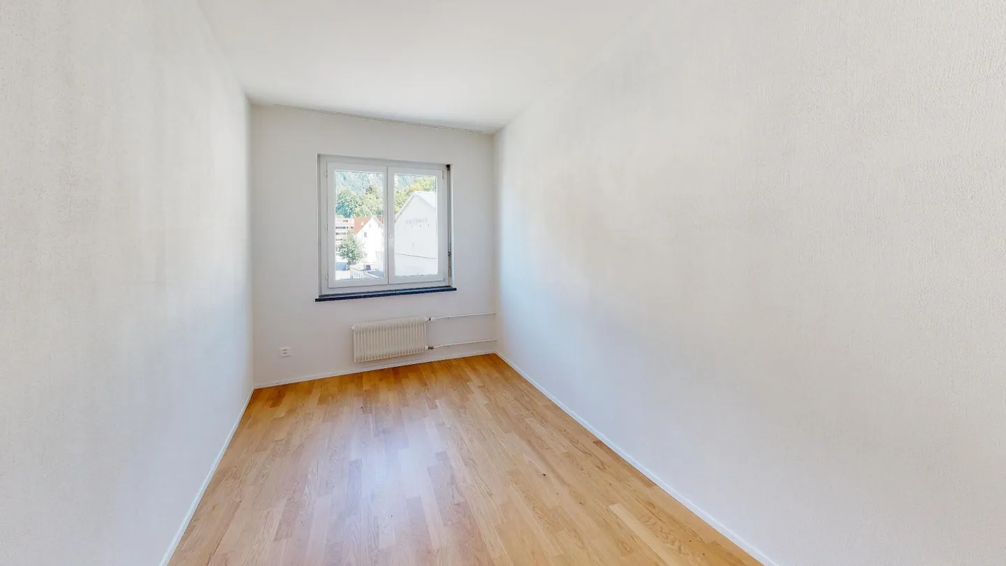 Spacious apartment in the center of Chur - Photo 4 of 9