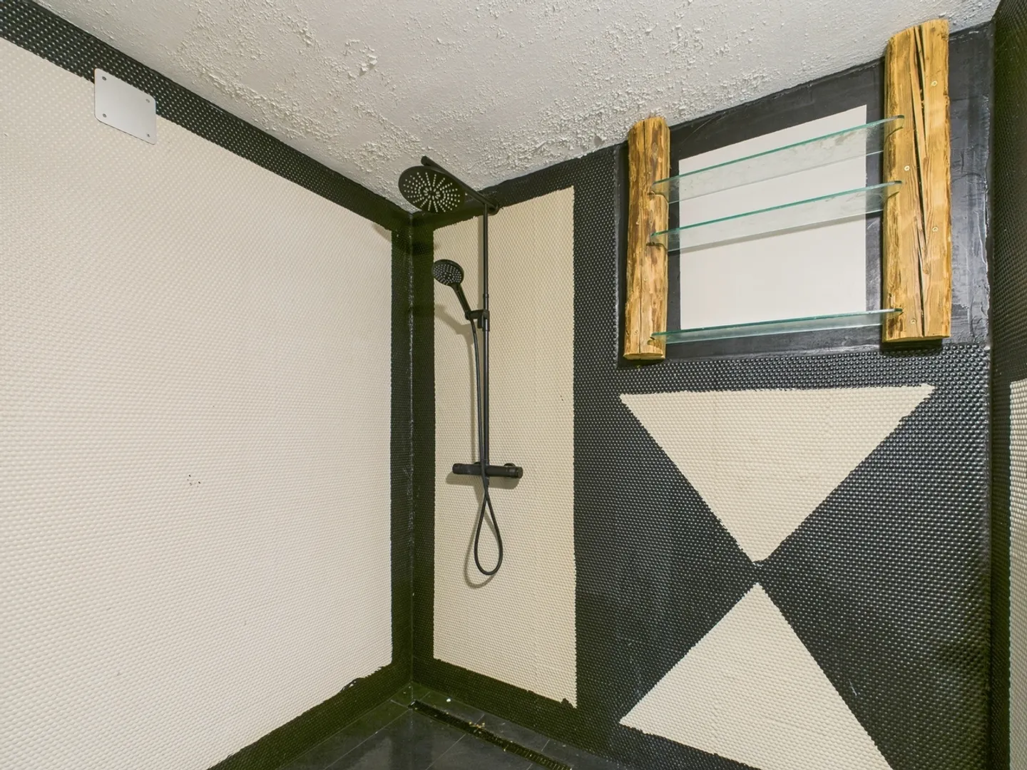 Unique Duplex House in Wattwil - Ideal Home for Family - Photo 11 of 13