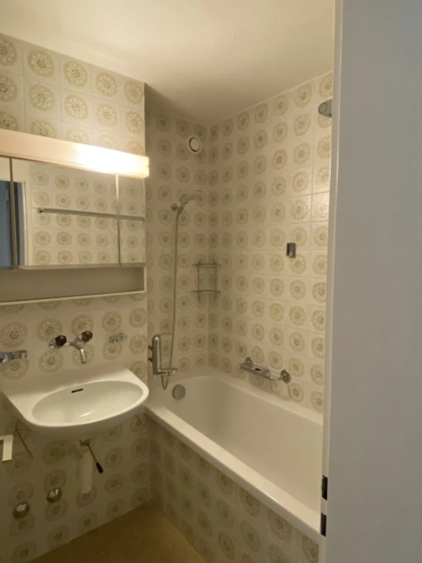 4-Zimmer-Wohnung in Uster  befristet bis zum 30. Juni 2026 // 4-room apartment in Uster  limited until 30.06.2026 - Photo 6 sur 9