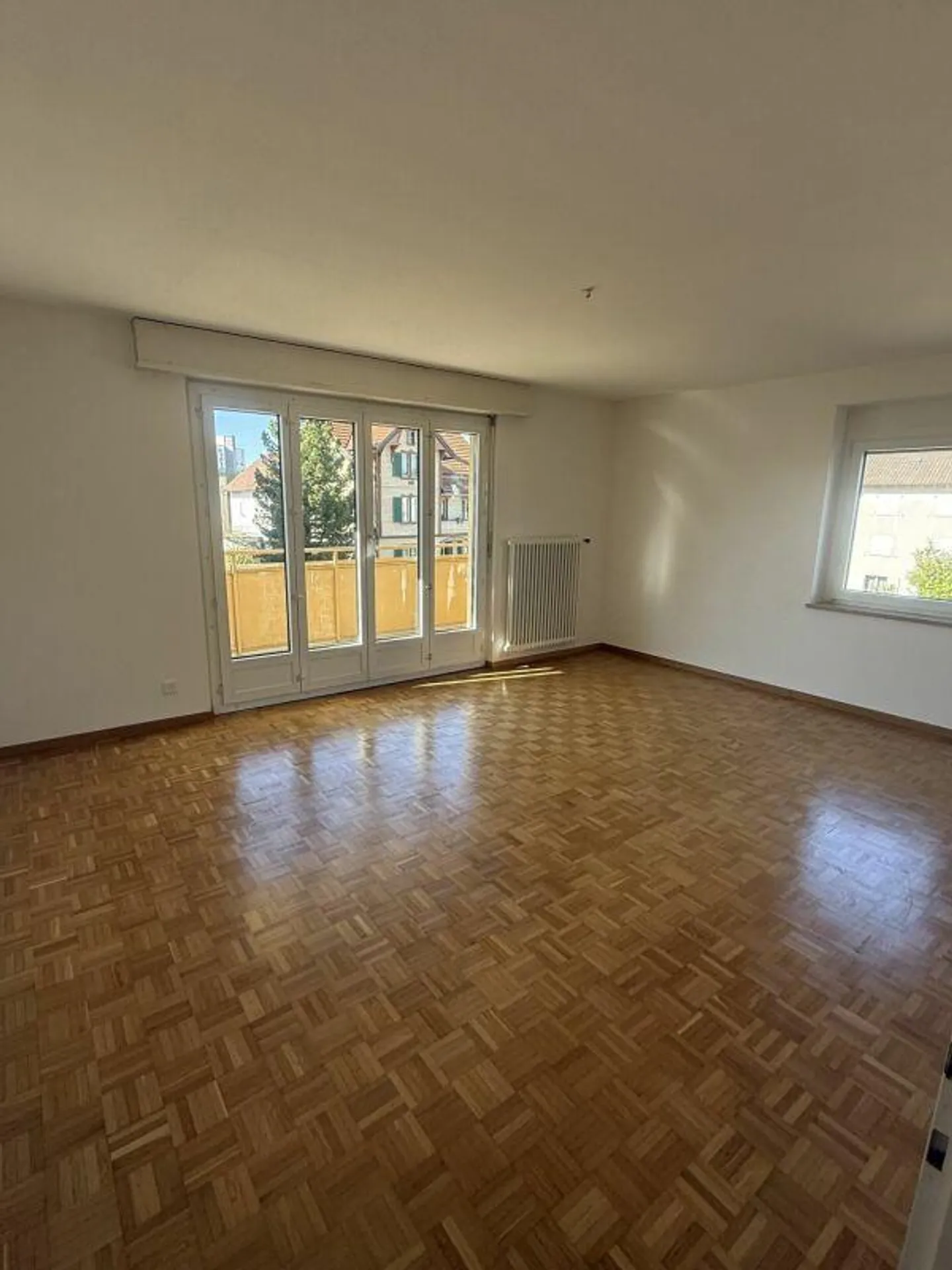 Appartement lumineux au bord du lac vous attend ! - Photo 1 sur 7