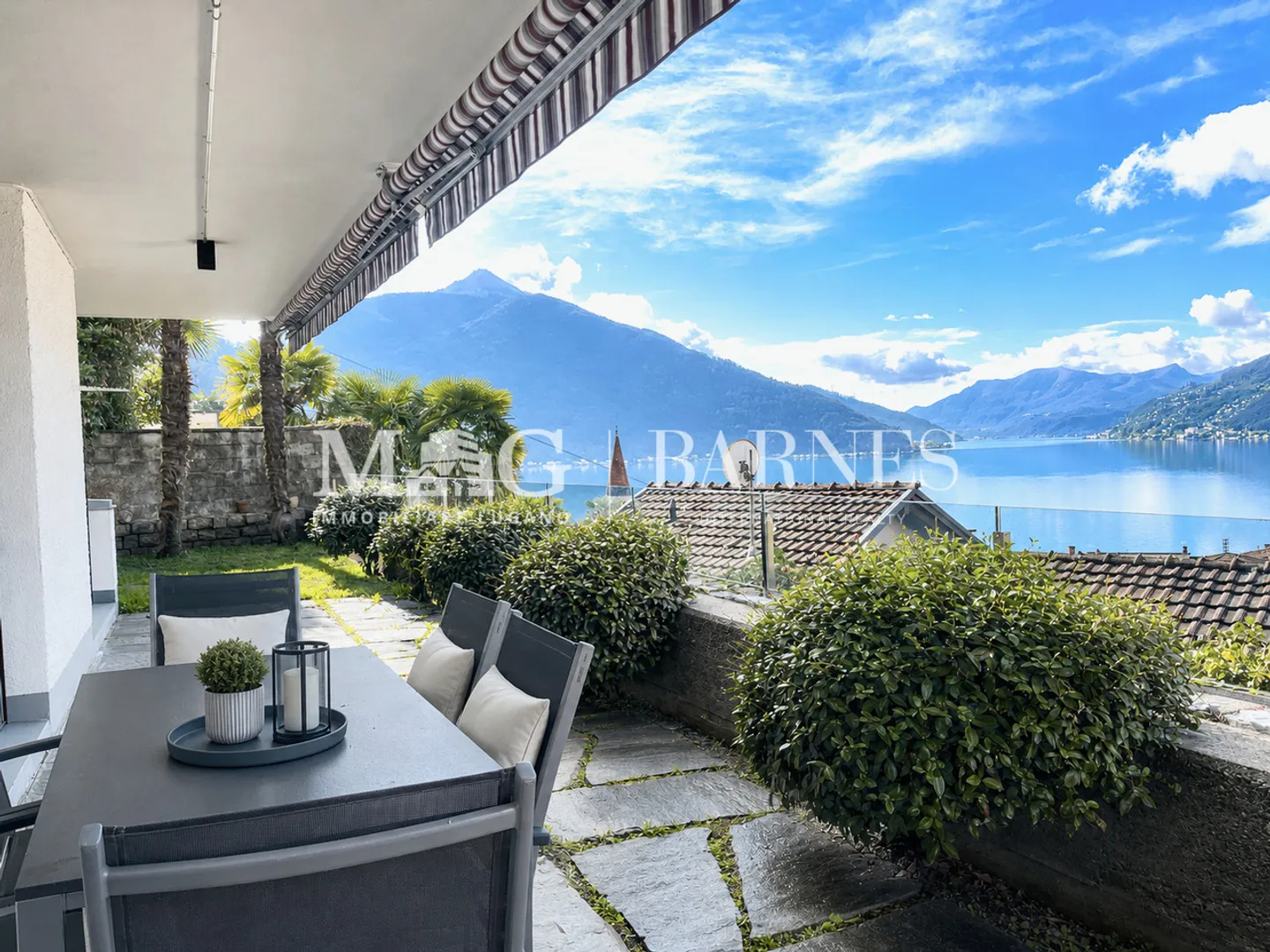 Appartamento elegante con vista lago - Foto 1 di 9