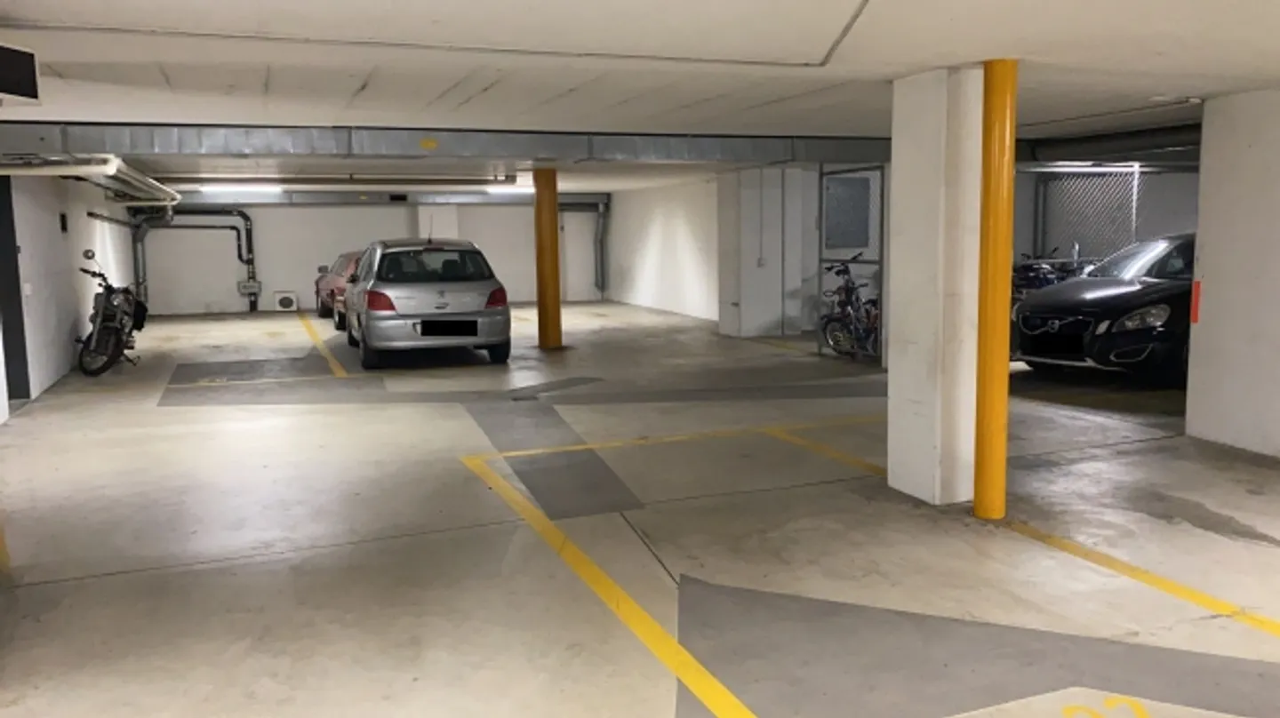 Place de parking extérieure à louer - Photo 3 sur 3