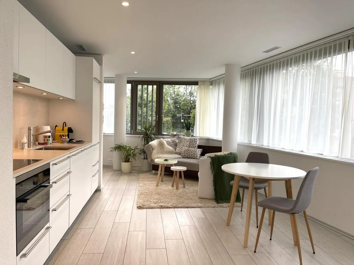 Architektonisches Highlight in Zentraler Lage - Foto 2 von 6