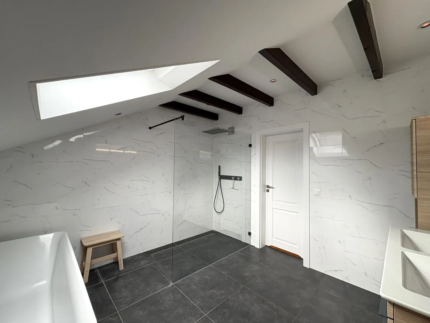 Sogno Familiare nel Verde - Casa Unifamiliare Moderna di 7½ Stanze - Foto 6 di 15