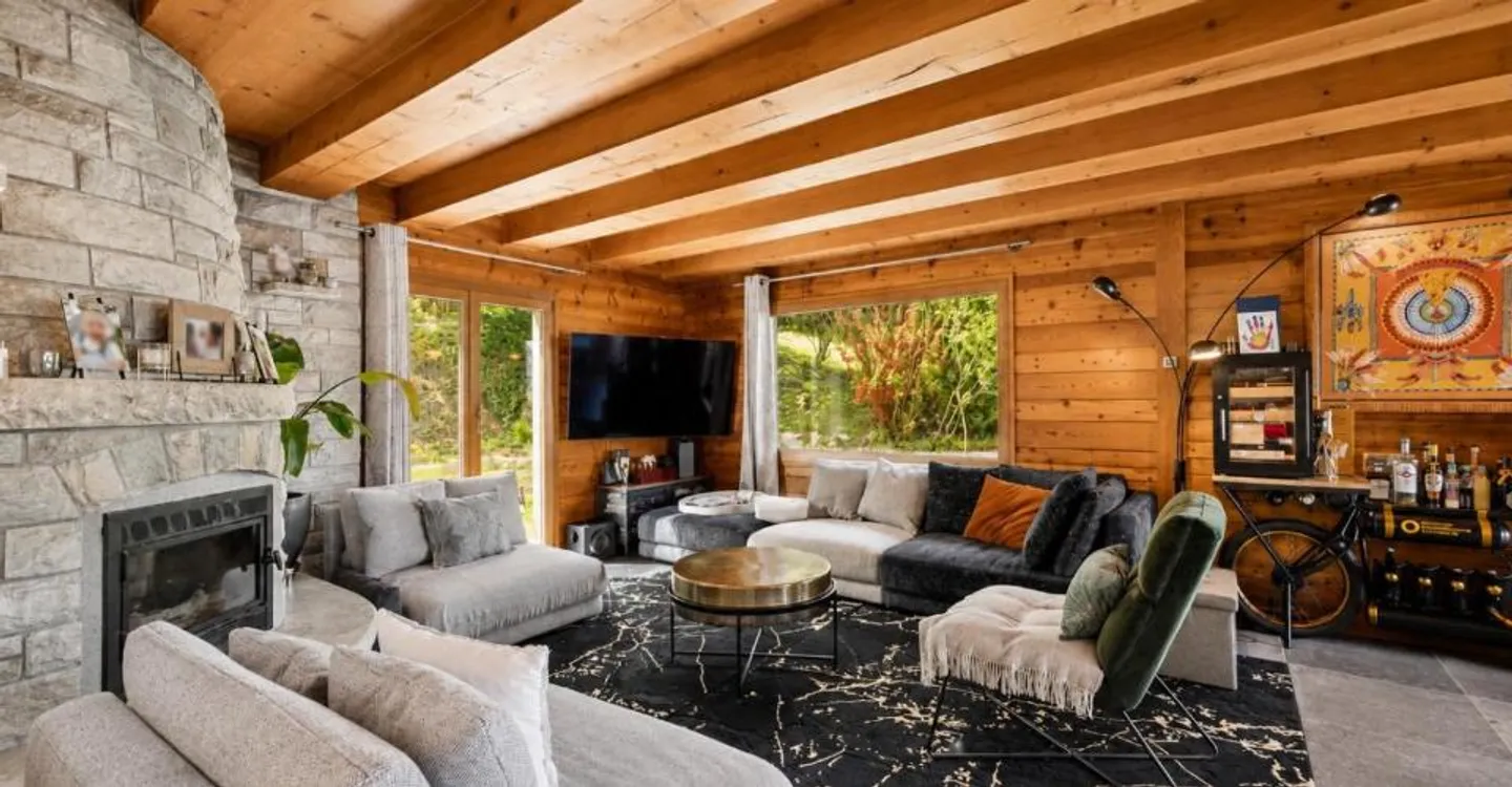 Wunderschönes renoviertes Chalet mit außergewöhnlichem Blick - Foto 2 von 13