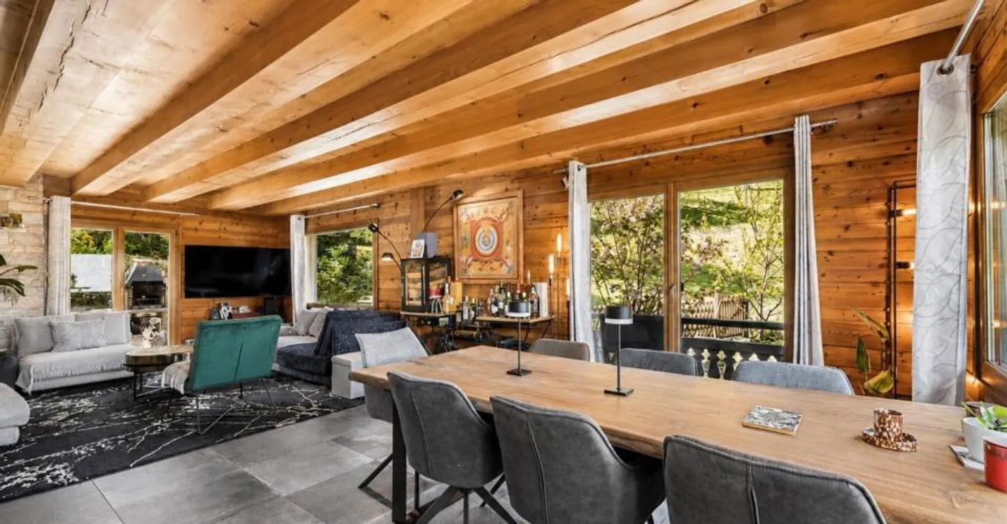 Wunderschönes renoviertes Chalet mit außergewöhnlichem Blick - Foto 3 von 13