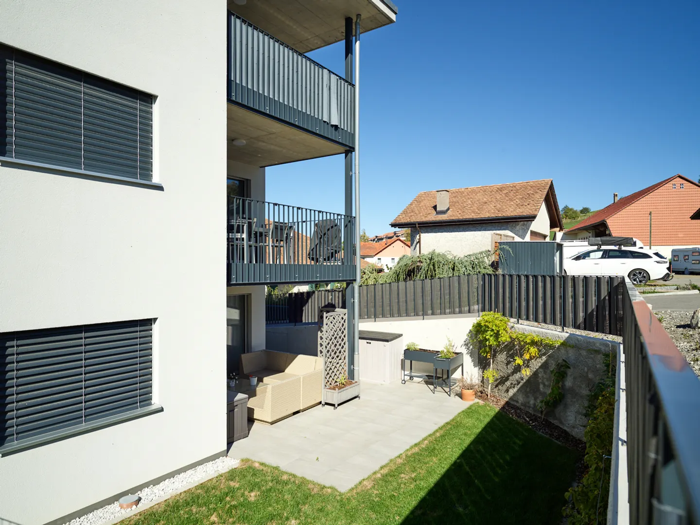 Zu verkaufen - 3,5-Zimmer-Wohnung mit Terrasse und Garten - Foto 9 von 12