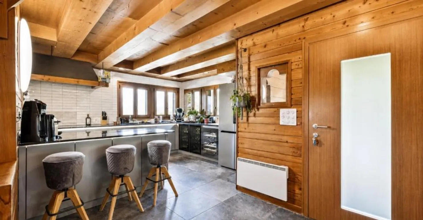 Wunderschönes renoviertes Chalet mit außergewöhnlichem Blick - Foto 5 von 13