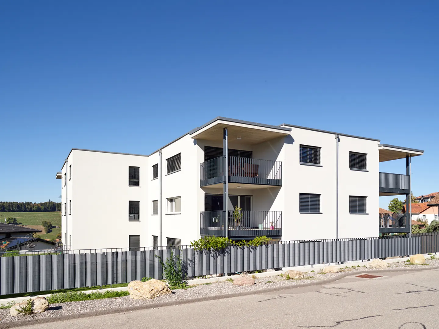 Zu verkaufen - 3,5-Zimmer-Wohnung mit Terrasse und Garten - Foto 10 von 12
