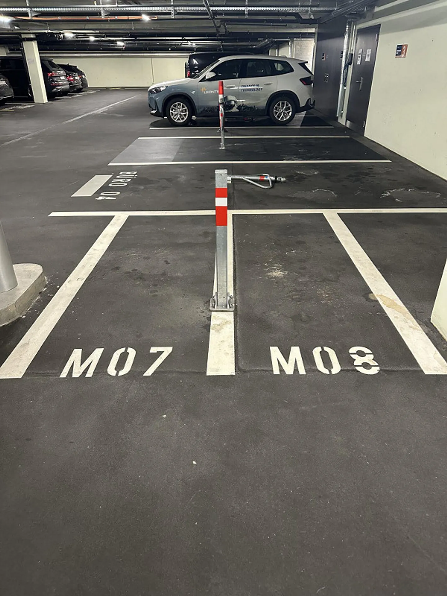 Places de stationnement pour motos à louer dans l'Europaallee - Photo 2 sur 2