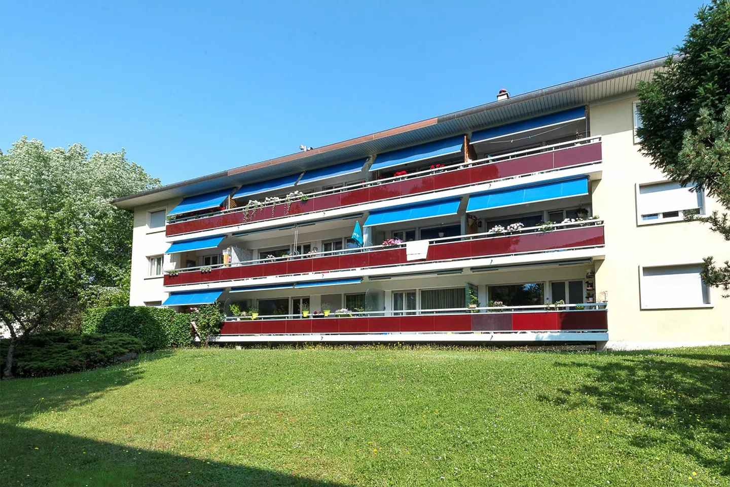 Ideal for family - Photo 2 of 2