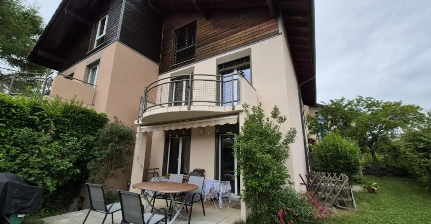 Charming Villa in Lausanne - Photo 1 of 2