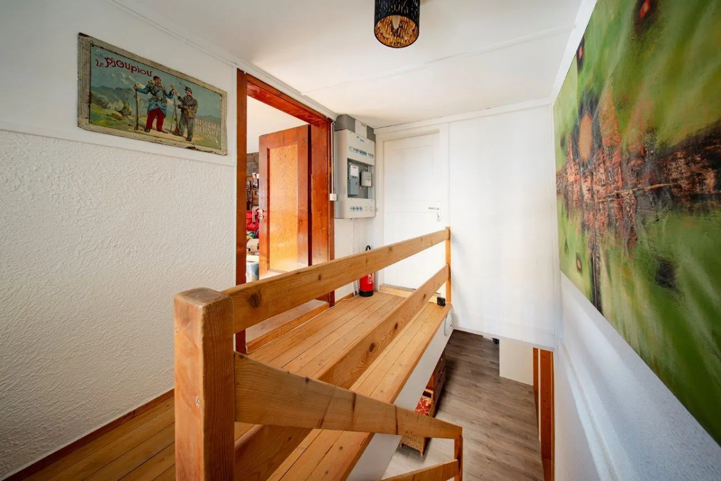 Charmantes Wohnhaus mit Stall u. Garagen an ländlicher Lage in Paspels - Foto 13 von 15