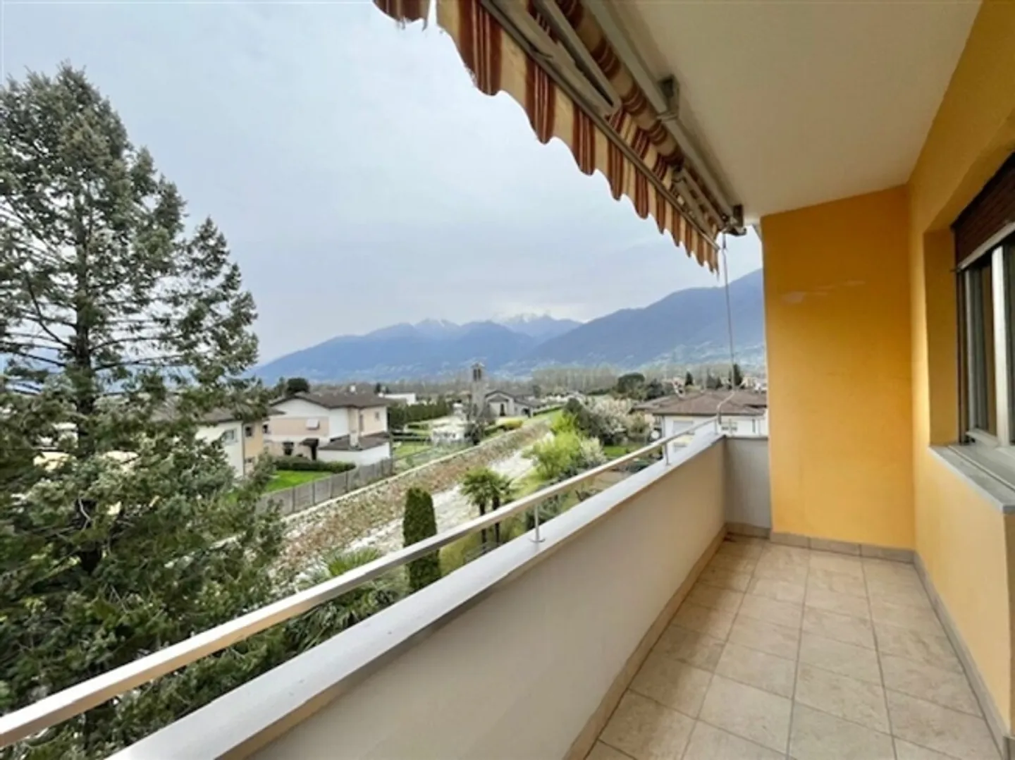 À VENDRE À QUARTINO - APPARTEMENT DE 3,5 PIÈCES AU 2E ÉTAGE - Photo 7 sur 15