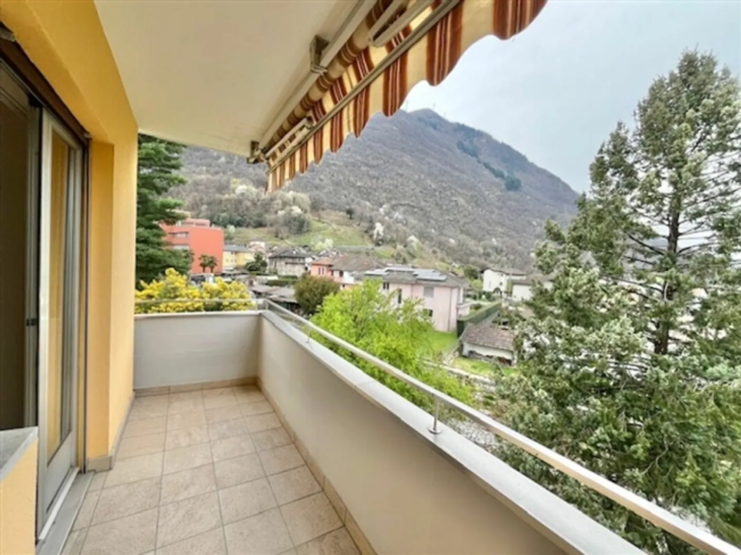 À VENDRE À QUARTINO - APPARTEMENT DE 3,5 PIÈCES AU 2E ÉTAGE - Photo 8 sur 15