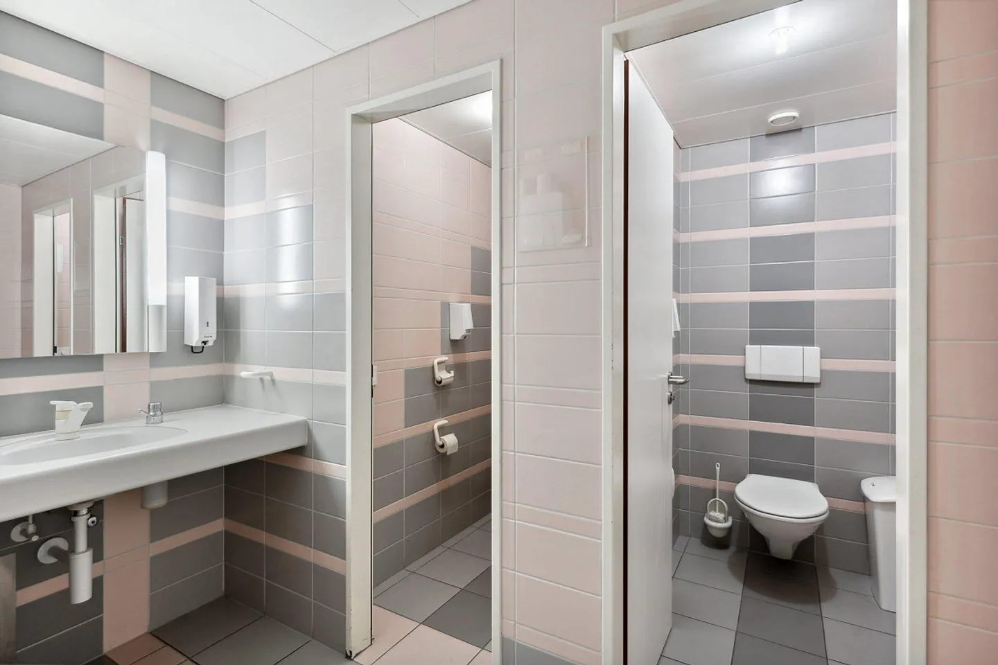 Due Passi dal Centro e dalla Stazione - Foto 10 di 10